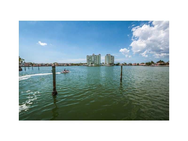 Property Photo:  5930 Bikini Way  FL 33706 
