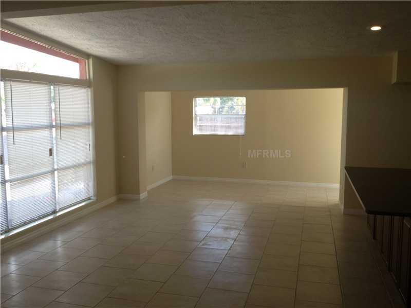 Property Photo: 2408 Colgate Avenue FL 34207