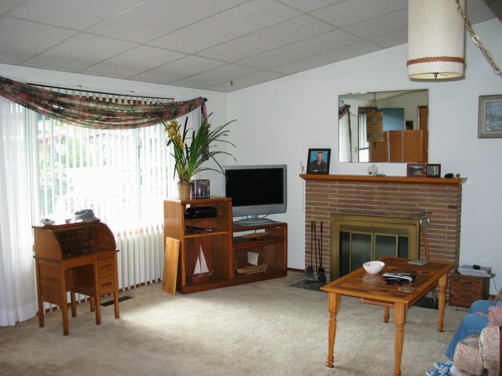 Property Photo: 16034 SE 8th St WA 98008