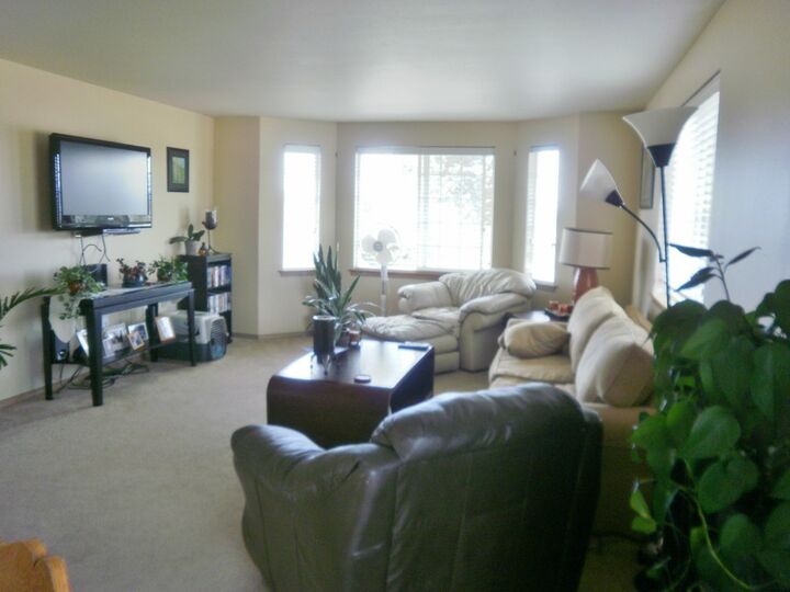 Property Photo:  1301 37th St  WA 98221 
