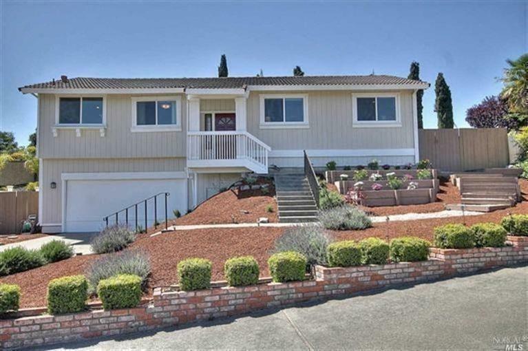 Property Photo:  211 Kenwood Court  CA 94945 