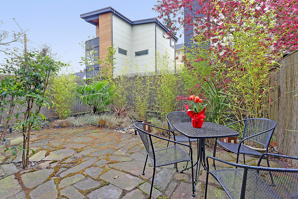 Property Photo: 1768 NW 59th St B WA 98107