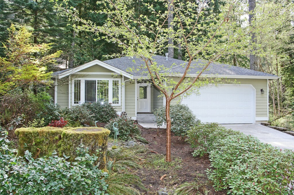 Property Photo:  14 Little Palomino Ct  WA 98229 