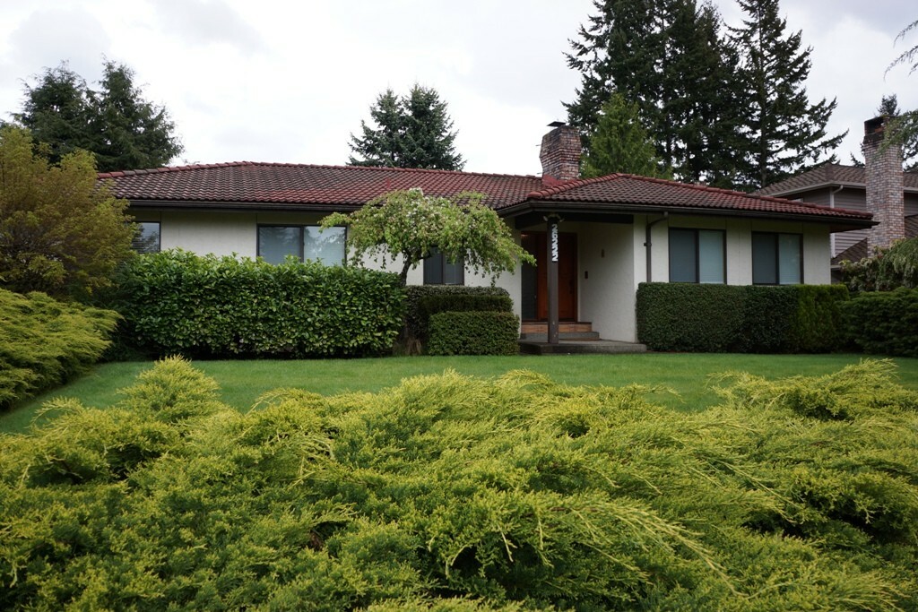 Property Photo:  26222 142nd Ave SE  WA 98042 