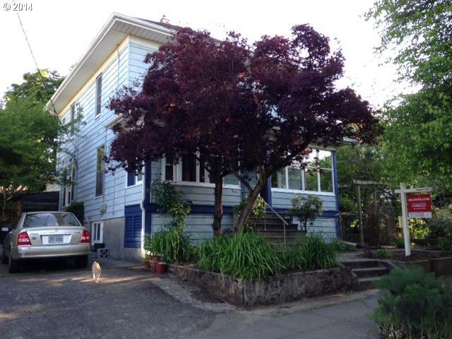Property Photo: 2337 SE Main St OR 97214