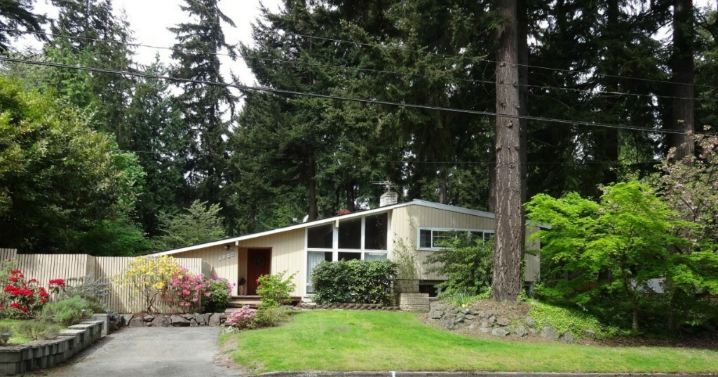 Property Photo:  1805 154th Ave SE  WA 98007 