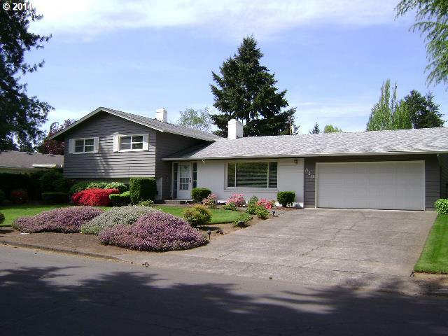 Property Photo:  310 N Santa Fe Dr  WA 98661 