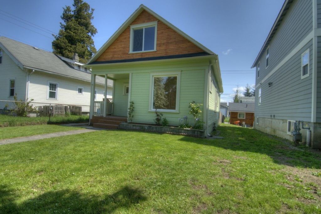 Property Photo:  2507 Martin Luther King Jr Wy  WA 98405 