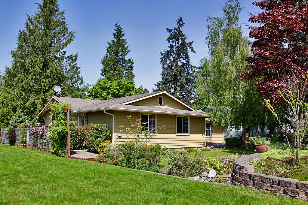 Property Photo:  4860 Spinnaker Dr  WA 98249 
