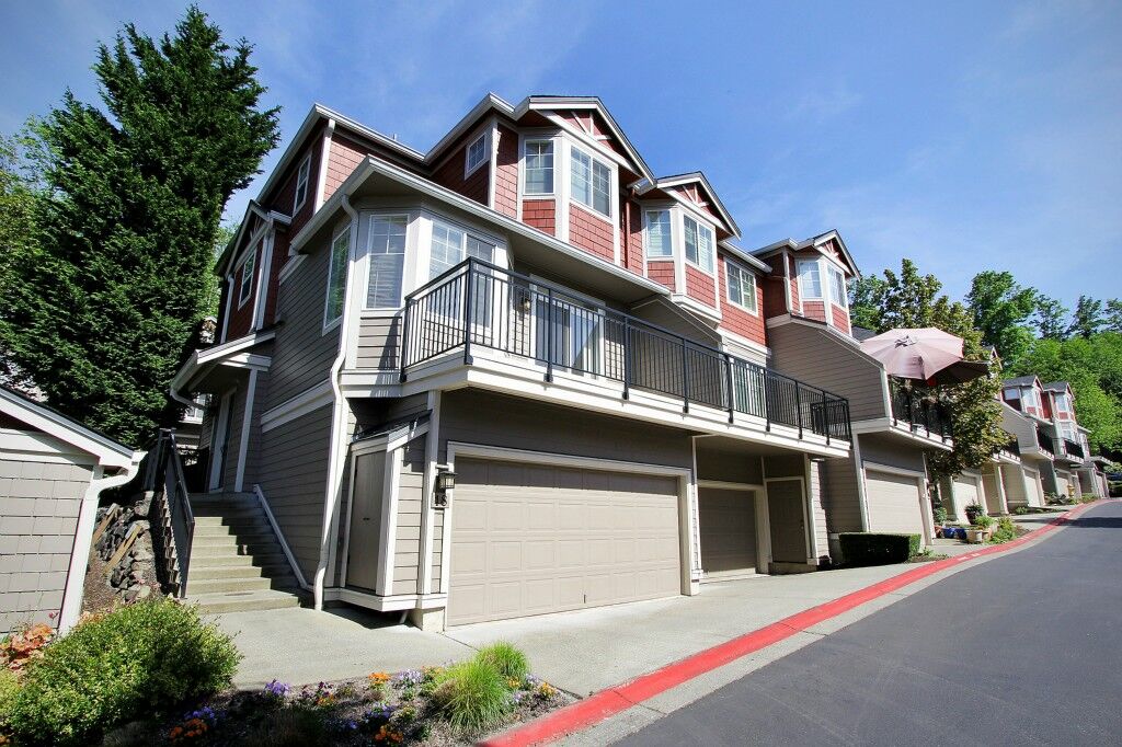 Property Photo:  2840 139th Ave SE 18  WA 98005 