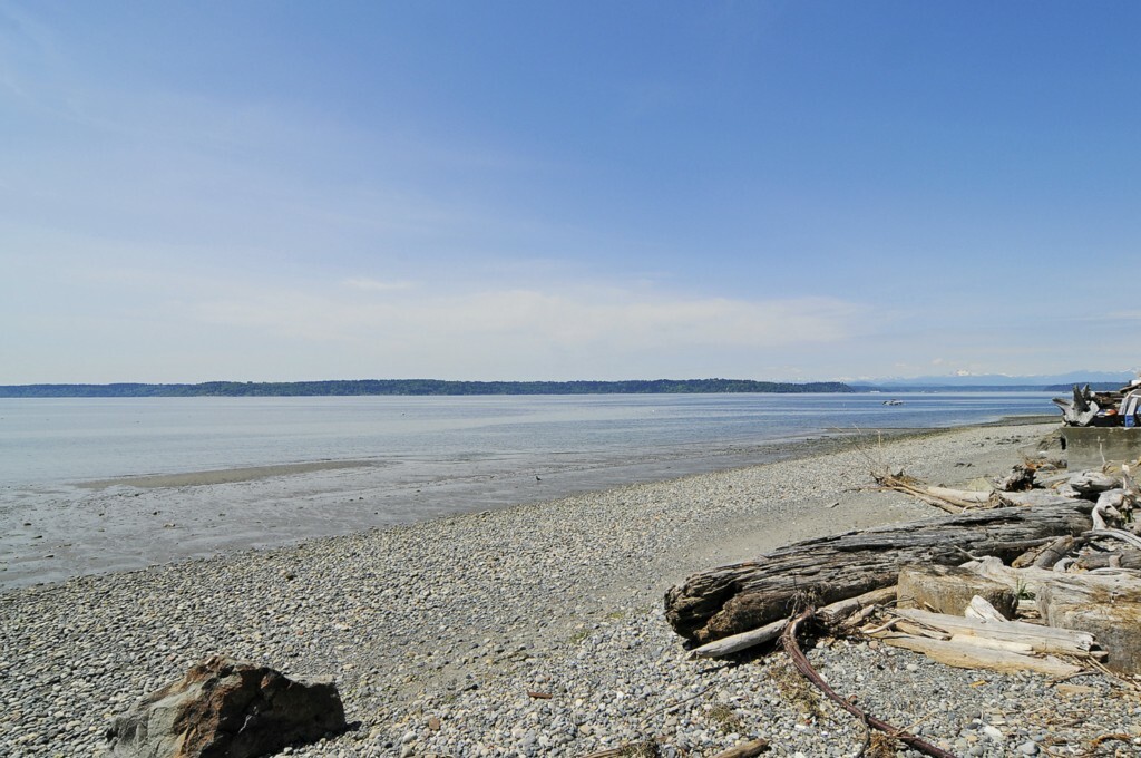 Property Photo:  11431 Arroyo Beach Place SW  WA 98146 