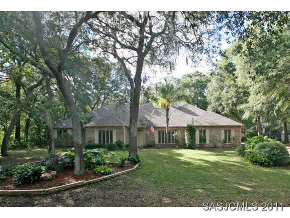 Property Photo: 409 Camelia Trail FL 32086