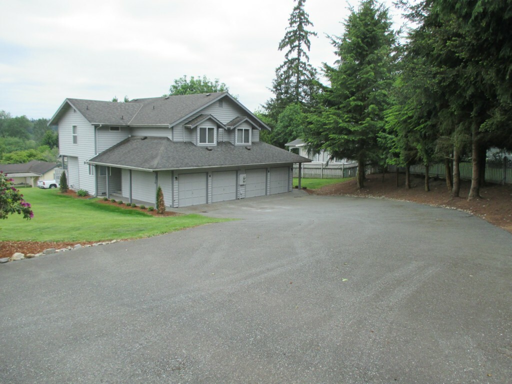 Property Photo:  310 169th St SE  WA 98012 