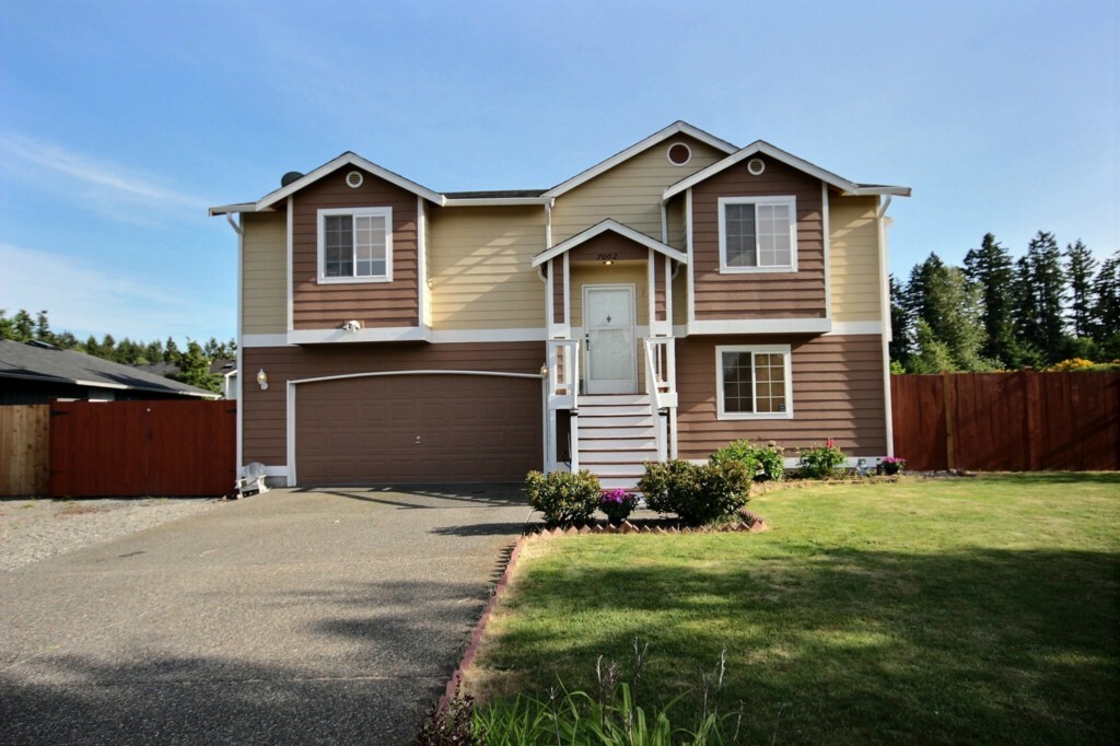 Property Photo:  7002 194th St E  WA 98387 