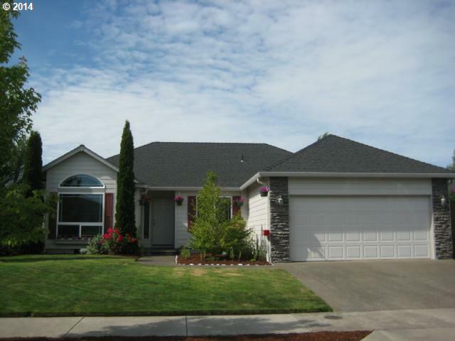 Property Photo:  1675 Antelope Cir  OR 97321 