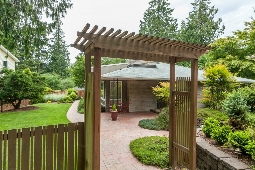 Property Photo:  18420 88th Ave W  WA 98026 