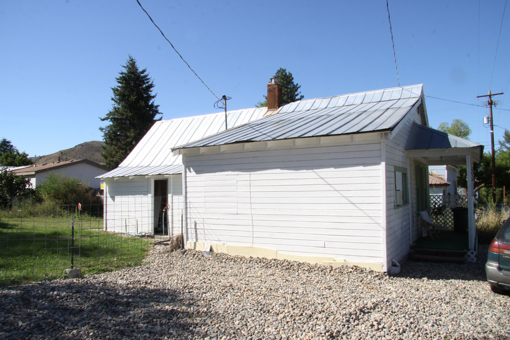 Property Photo: 125 Magers St WA 98856