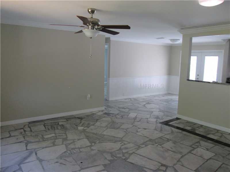 Property Photo:  408 Lakeview Drive  FL 34677 