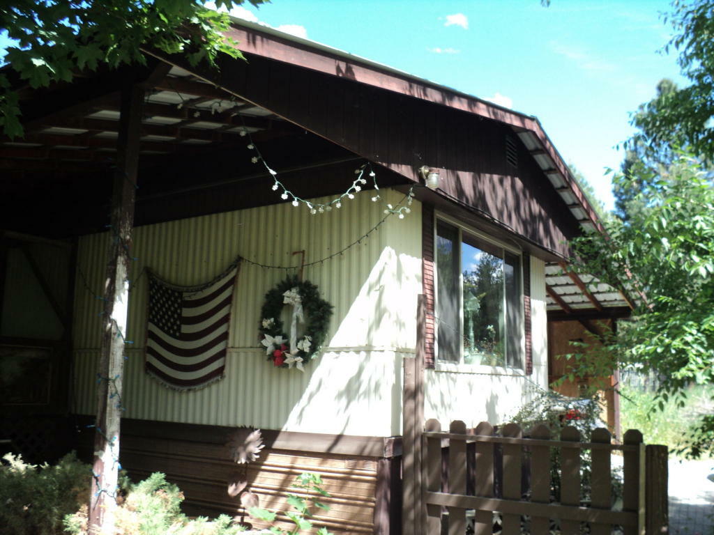 Property Photo:  1118 Pinebluff Rd W  WA 99141 