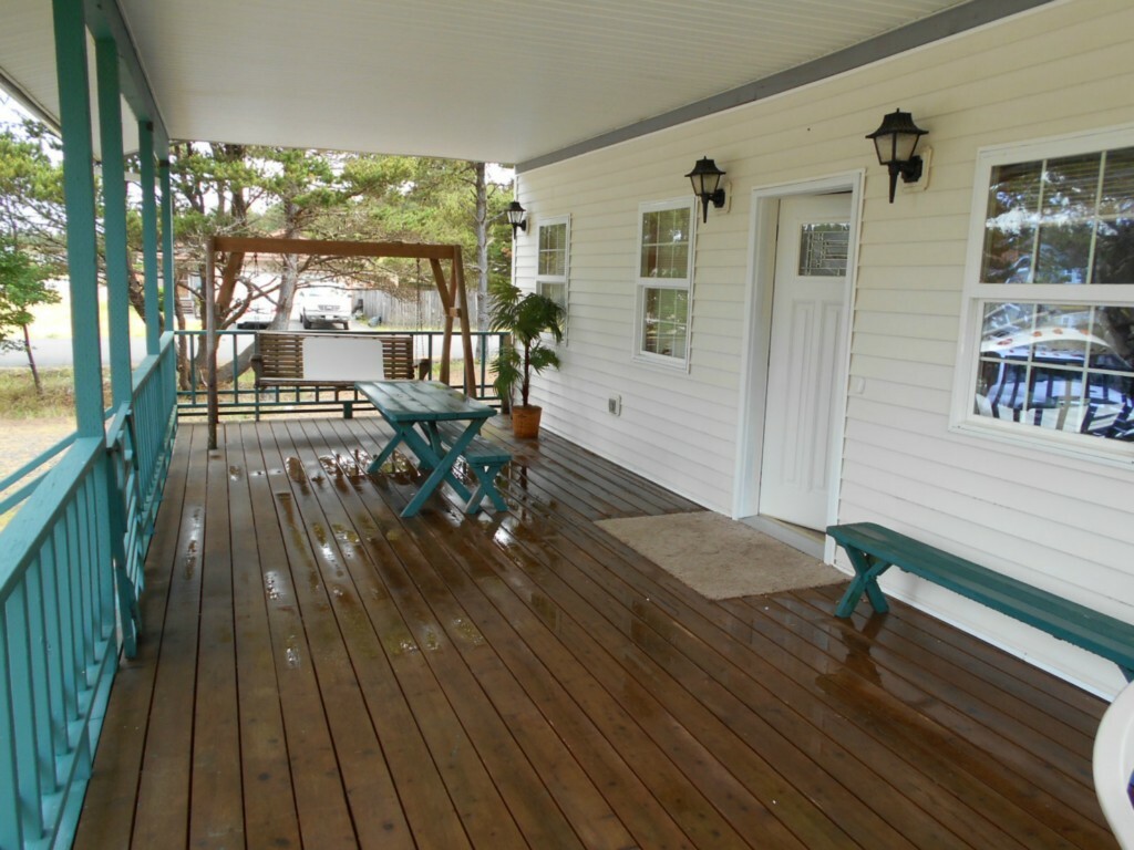 Property Photo:  1302 Johnson St  WA 98595 