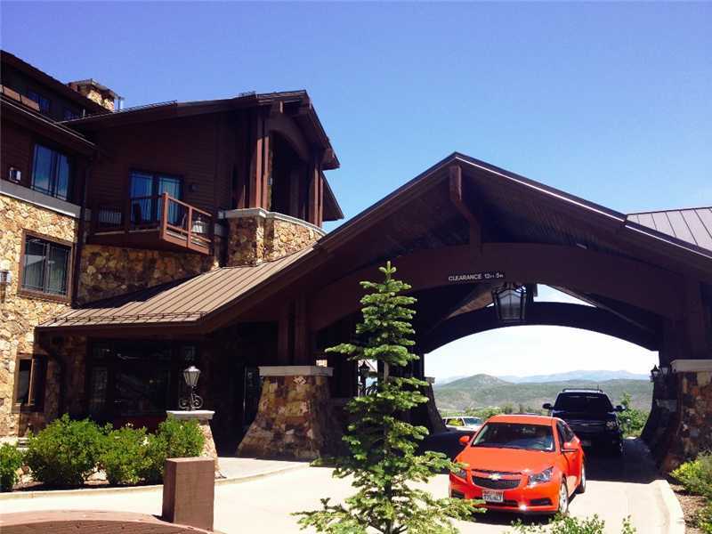 Property Photo: 2100 W Frostwood Boulevard 4127 UT 84098