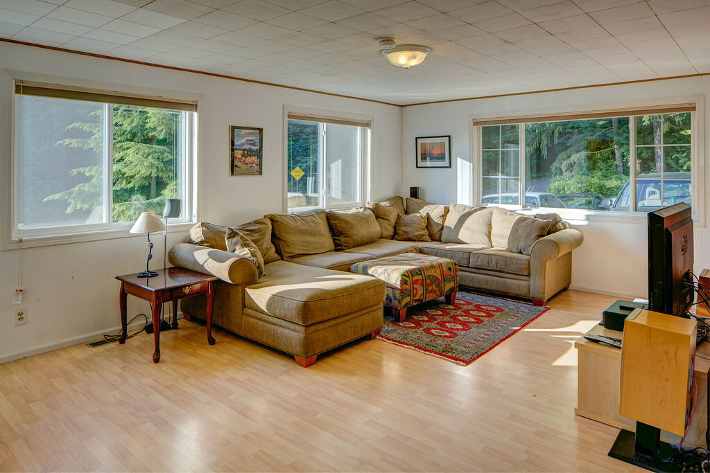 Property Photo:  849 NE 195th St  WA 98155 