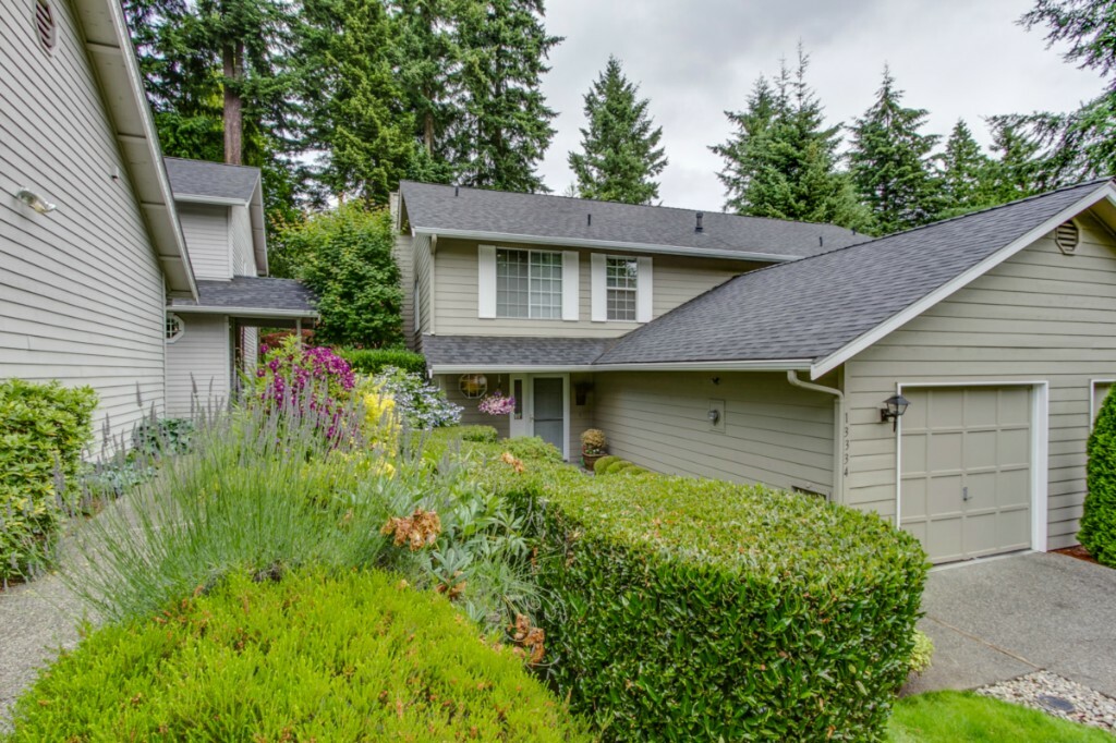 Property Photo:  13334 NE 86th Place  WA 98052 