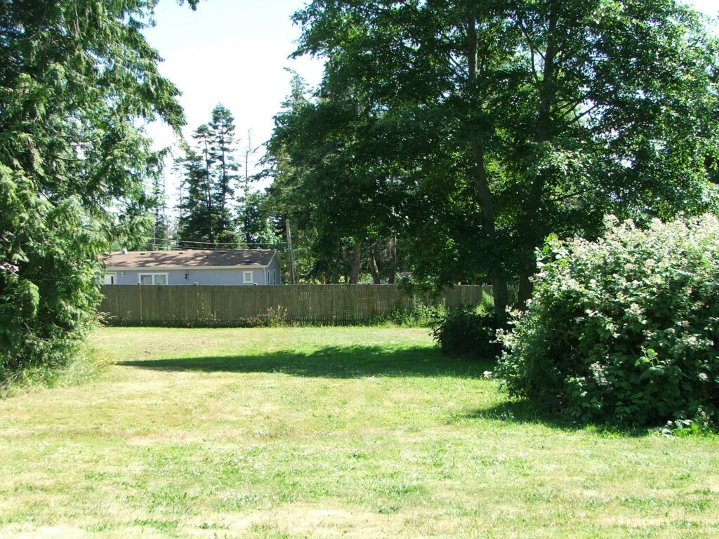 Property Photo:  129 Admiralty Wy  WA 98282 