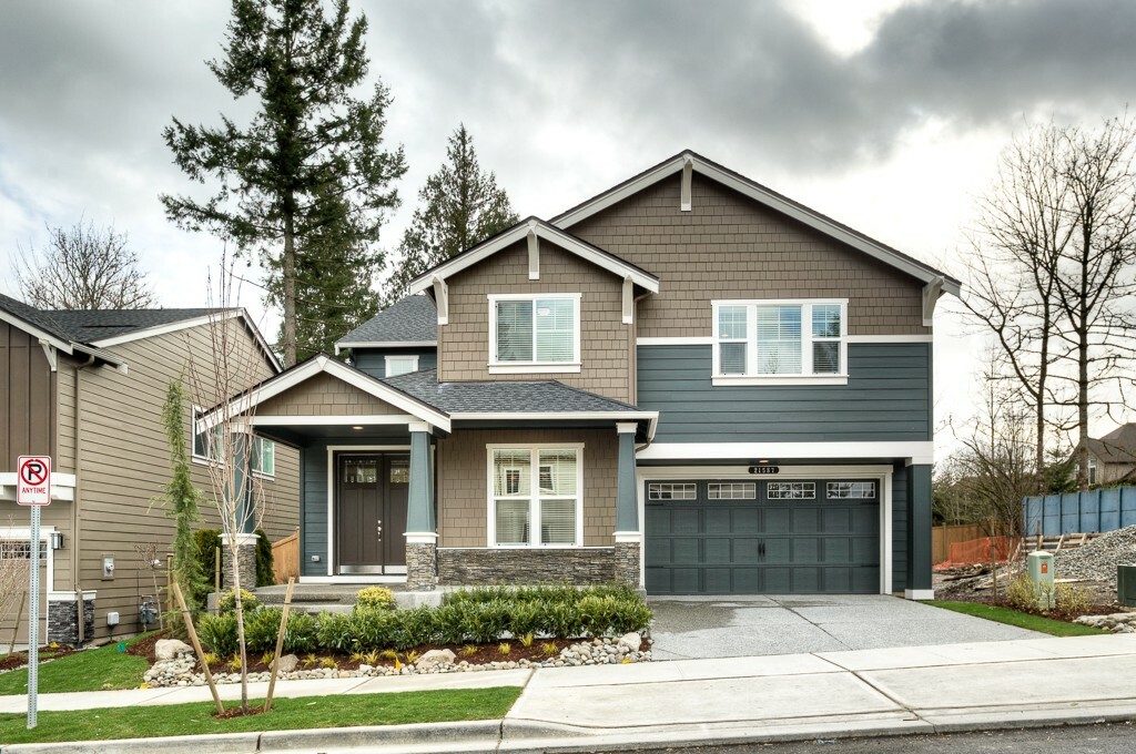 Property Photo: 21543 SE 2nd St 18 WA 98074