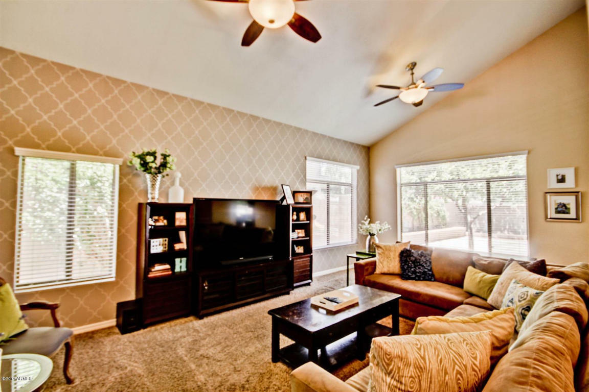 Property Photo:  4612 E Lavender Lane  AZ 85044 