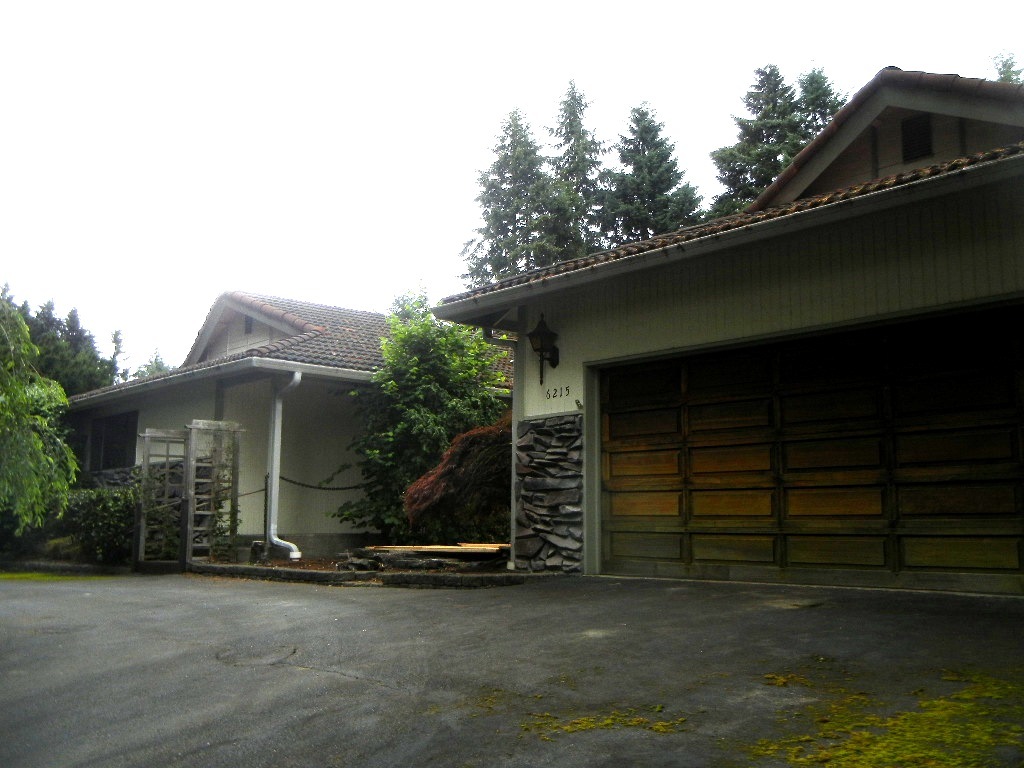 Property Photo: 6215 Alameda Ave W WA 98467