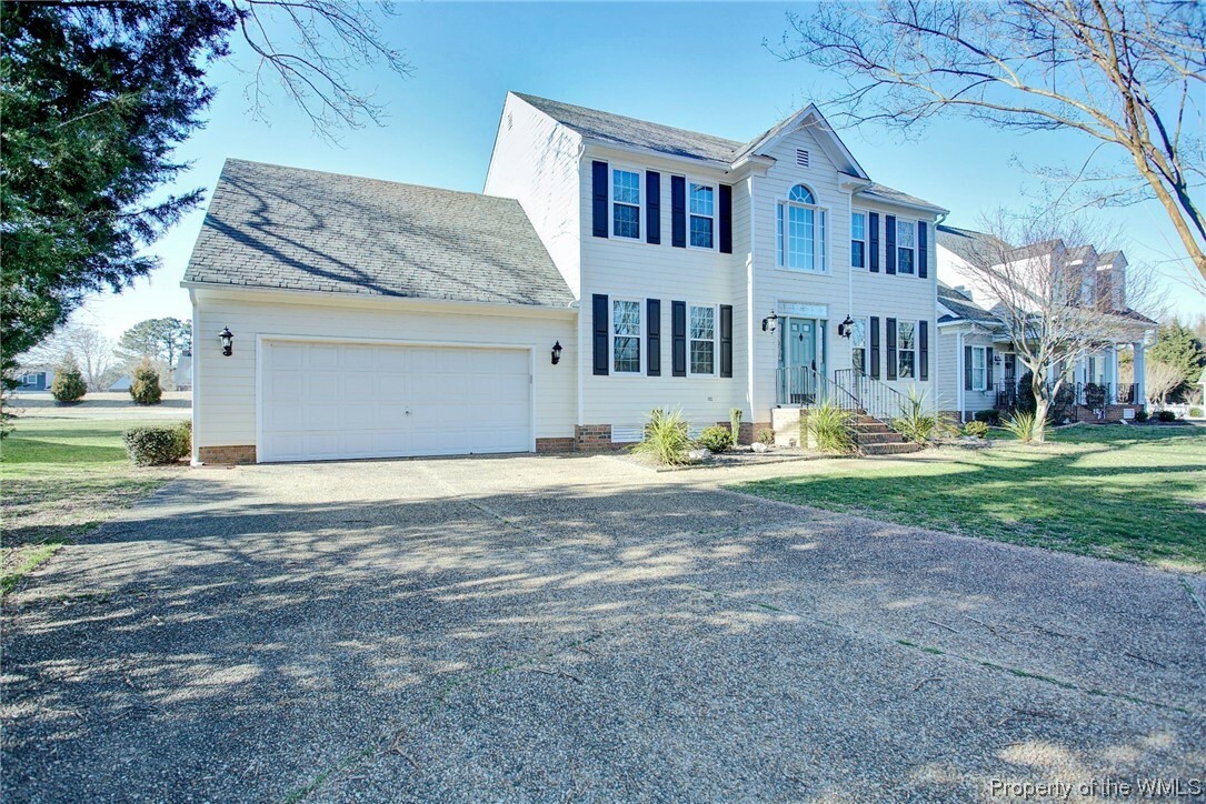 Property Photo:  115 Great Glen  VA 23188 