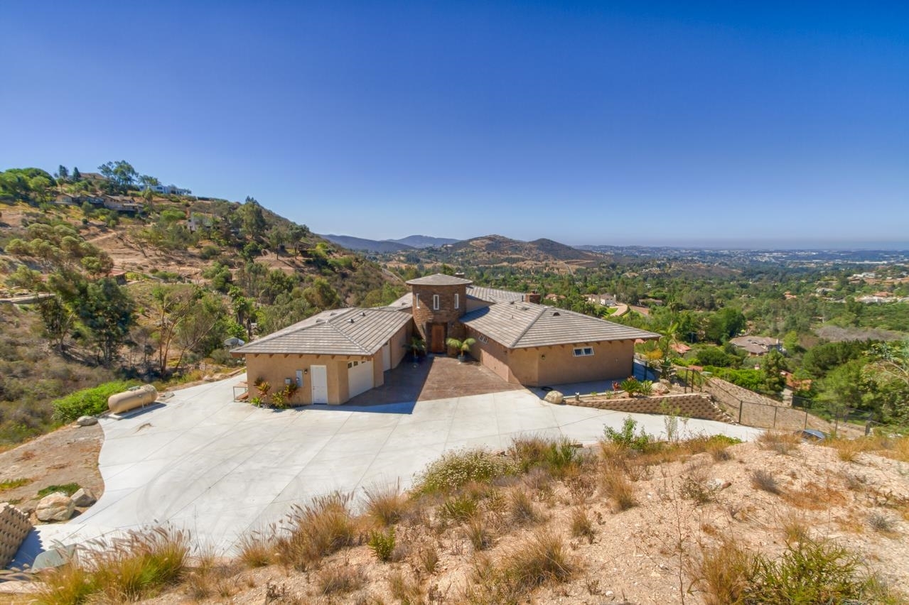 Property Photo: 3537 El Paso Alto Road CA 92084