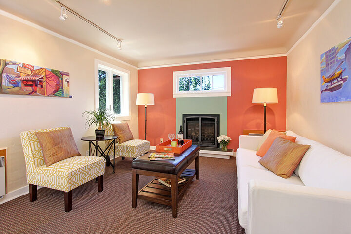 Property Photo: 1550 N 38th Street WA 98103