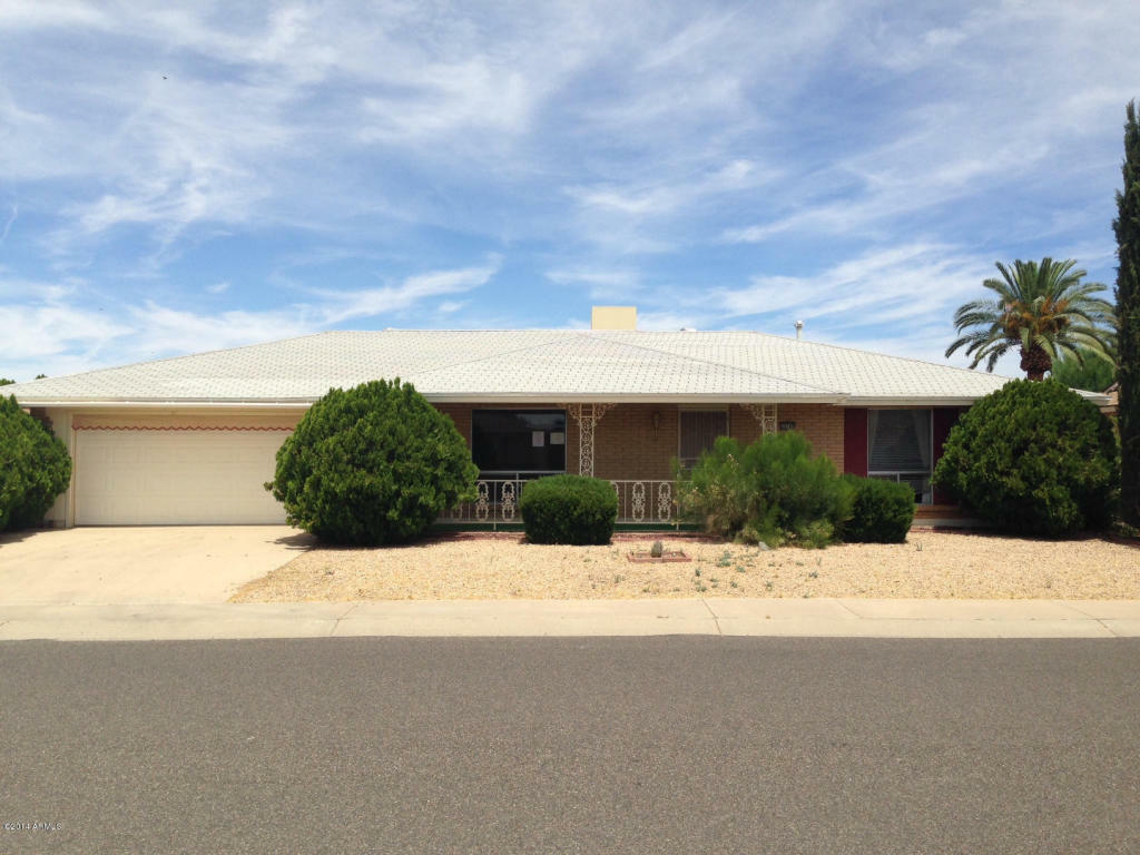 Property Photo: 10748 W Saratoga Circle AZ 85351