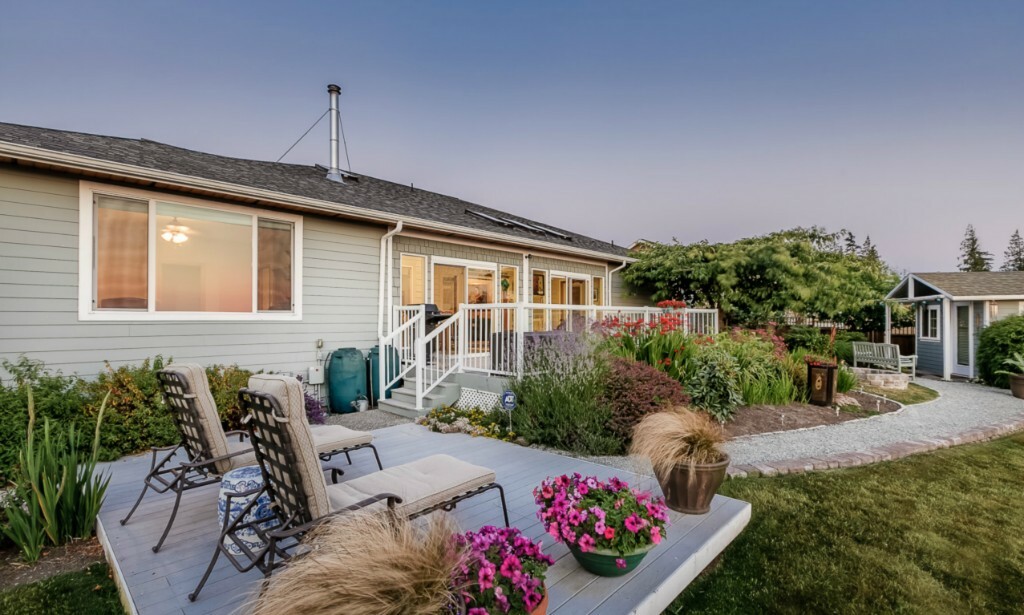 Property Photo: 471 Brentwood Dr WA 98282
