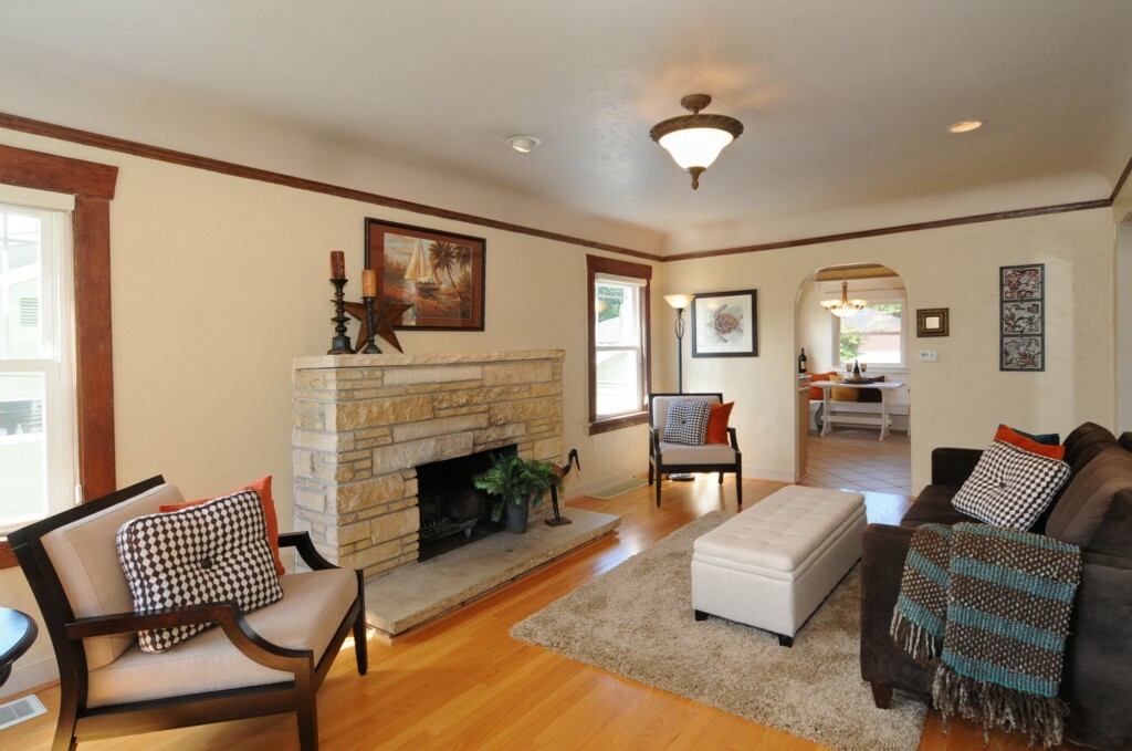 Property Photo: 7317 32nd Ave NW WA 98117