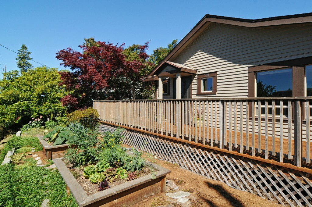 Property Photo:  110 NW 101st St  WA 98177 