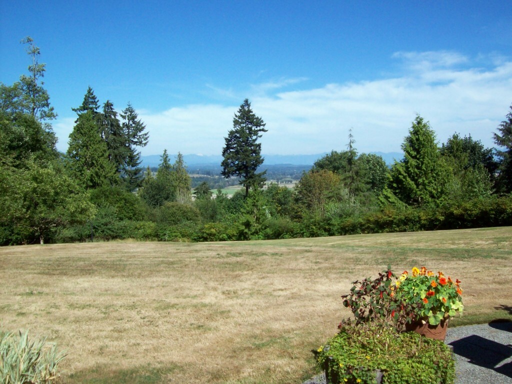 Property Photo:  3505 Glacier Peak Ave  WA 98208 