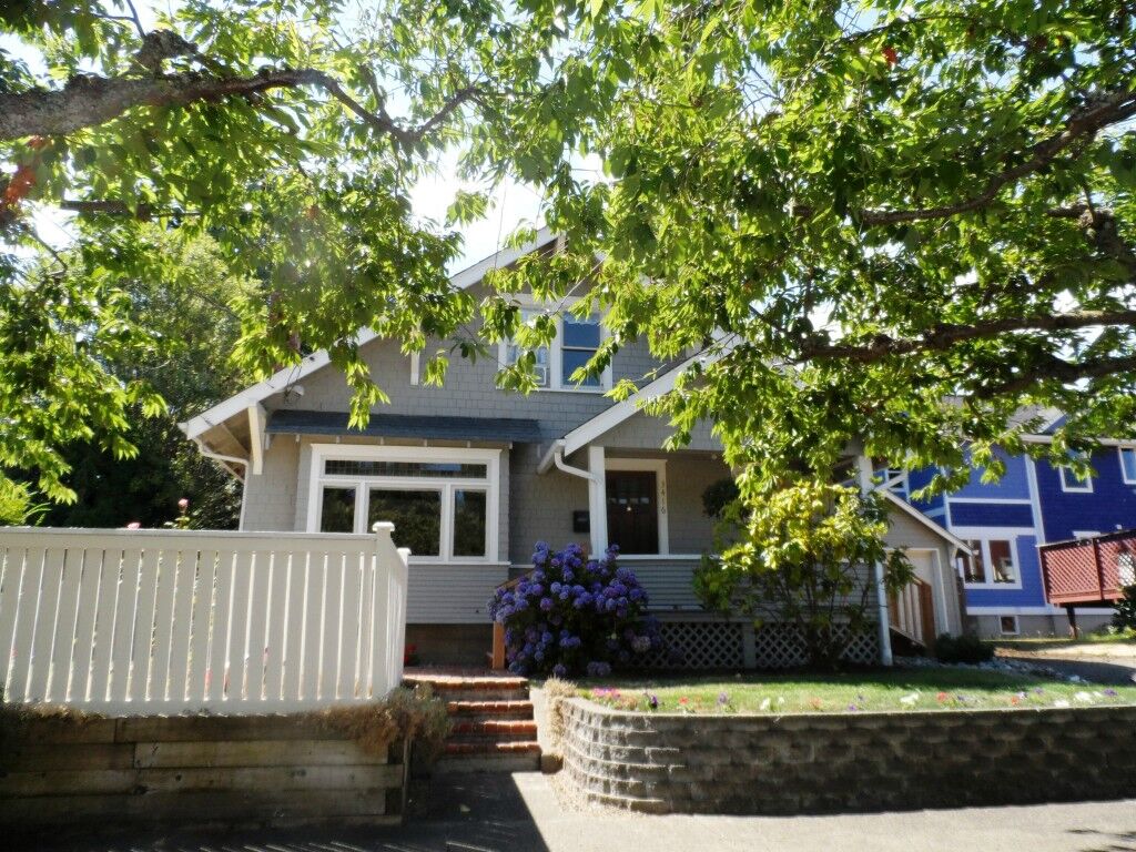 Property Photo:  3416 N Madison St  WA 98407 