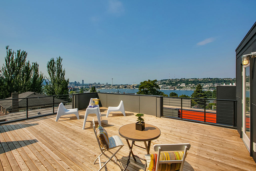 Property Photo: 2015 Boylston Ave E WA 98102