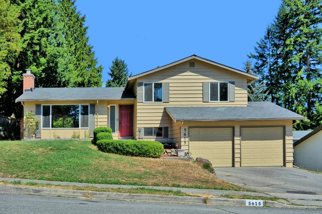 Property Photo:  5615 170th Place SW  WA 98037 