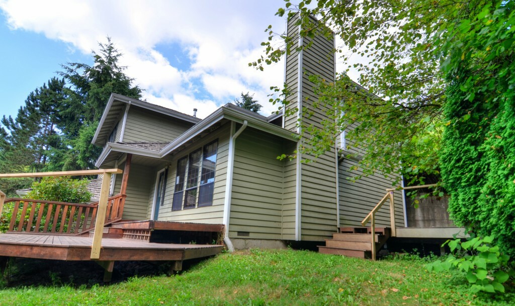 Property Photo:  5002 NE 197th St  WA 98155 