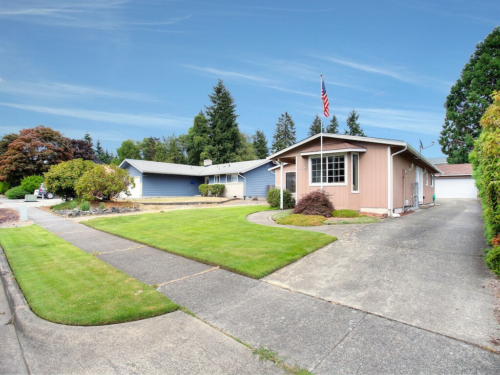 Property Photo:  1447 N Villard  WA 98406 