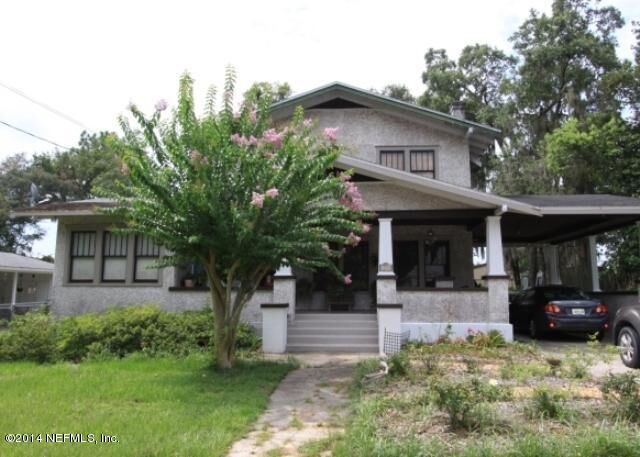 Property Photo: 1719 President Street FL 32177