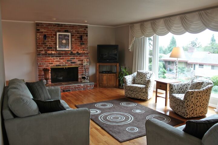 Property Photo: 17904 2nd Ave NW WA 98177