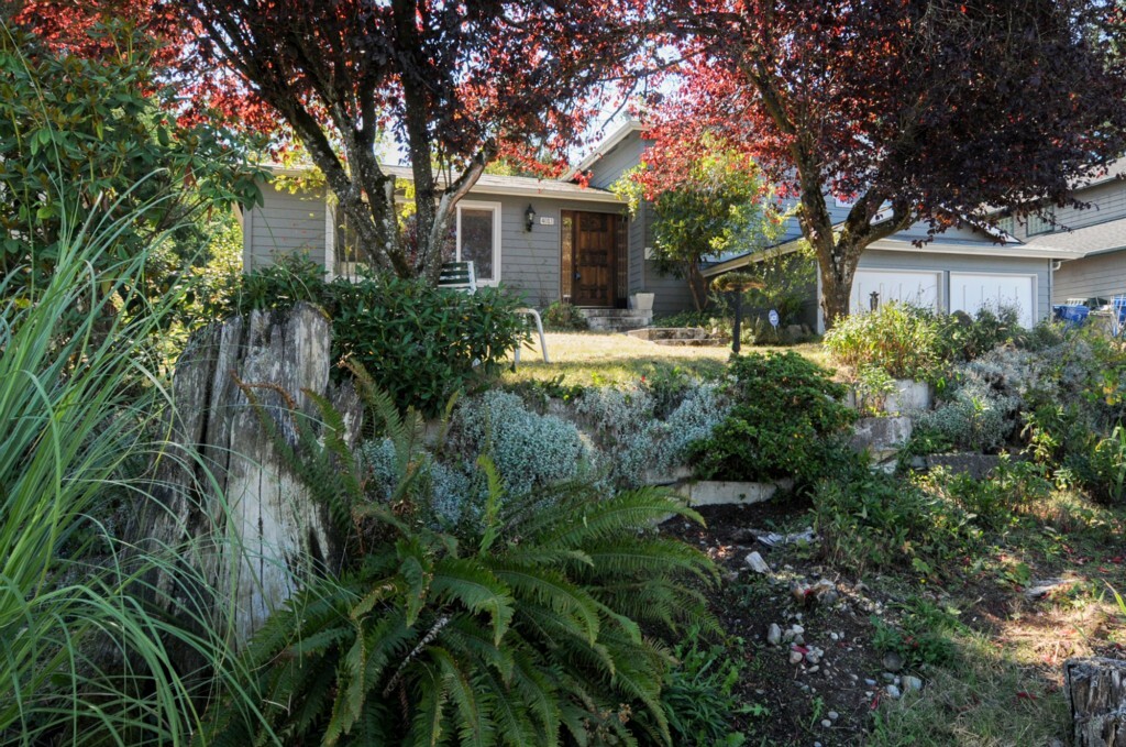 Property Photo: 4013 S 262nd Place WA 98032