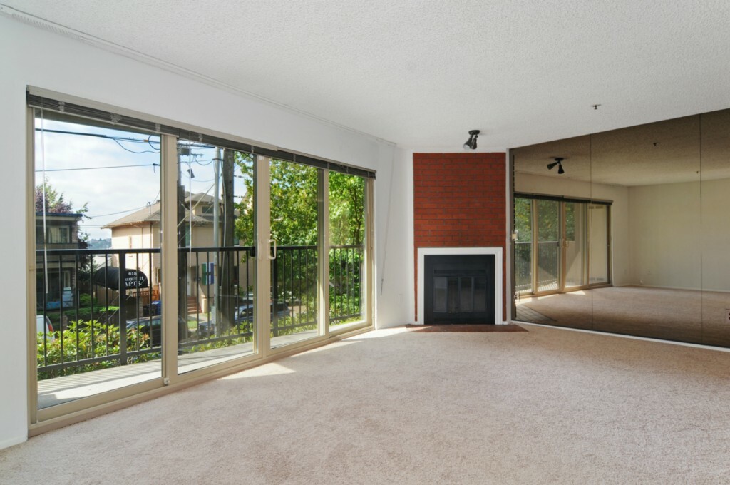 Property Photo:  511 E Roy St 107  WA 98102 