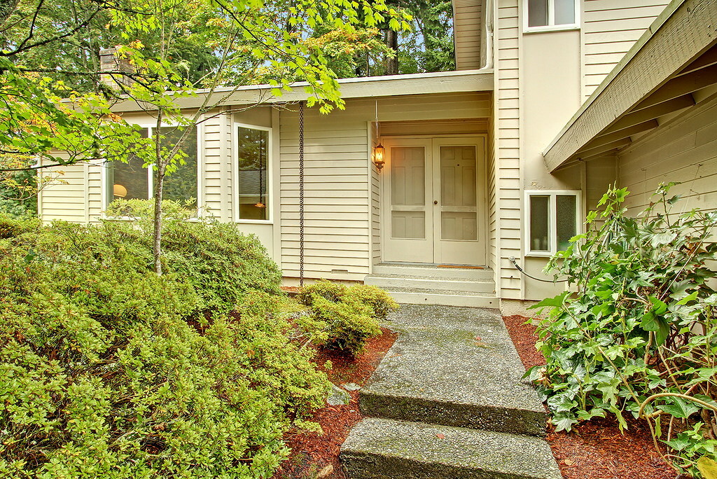 Property Photo:  4958 120th Ave SE  WA 98006 