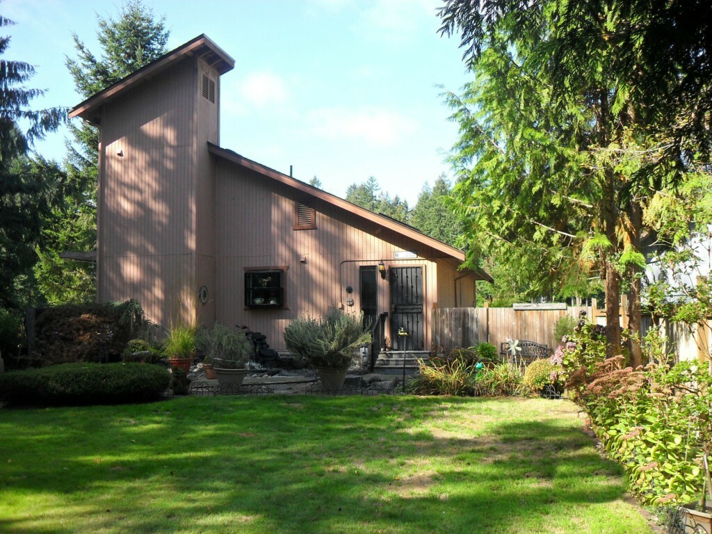 Property Photo:  6824 Cliff Ave Kps  WA 98351 